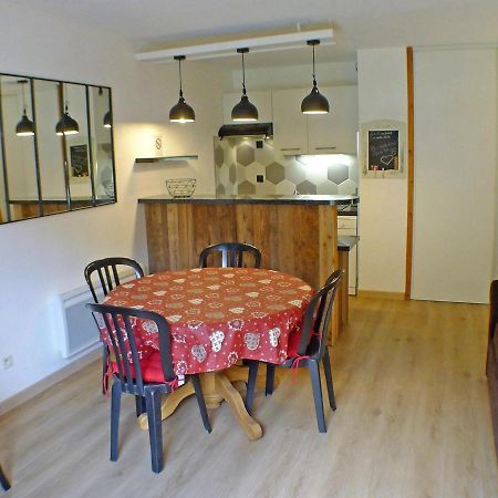 Appartement Confortable Avec Piscines, Terrasse Et Parking A Samoens - Fr-1-629-100 Bagian luar foto