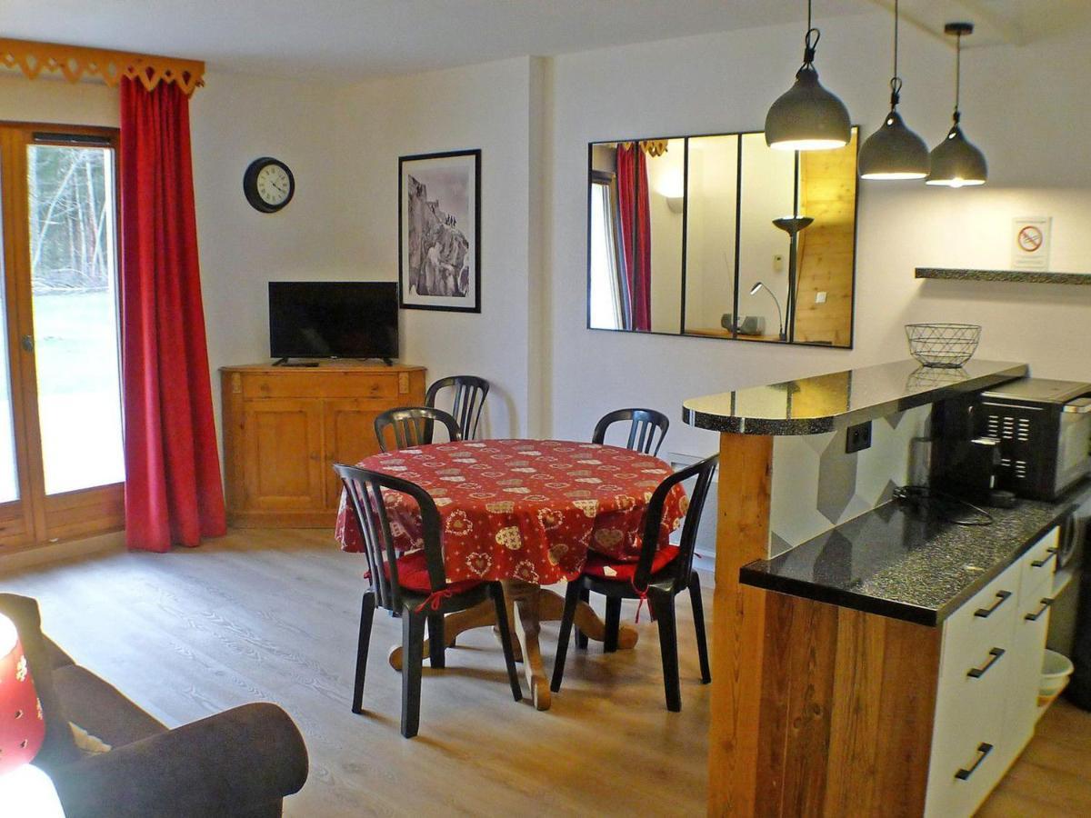 Appartement Confortable Avec Piscines, Terrasse Et Parking A Samoens - Fr-1-629-100 Bagian luar foto