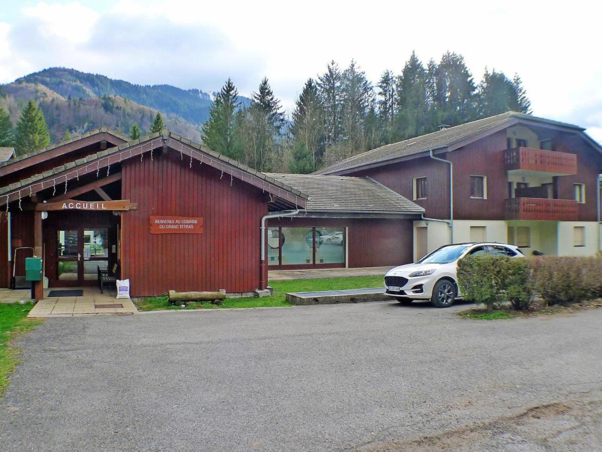 Appartement Confortable Avec Piscines, Terrasse Et Parking A Samoens - Fr-1-629-100 Bagian luar foto